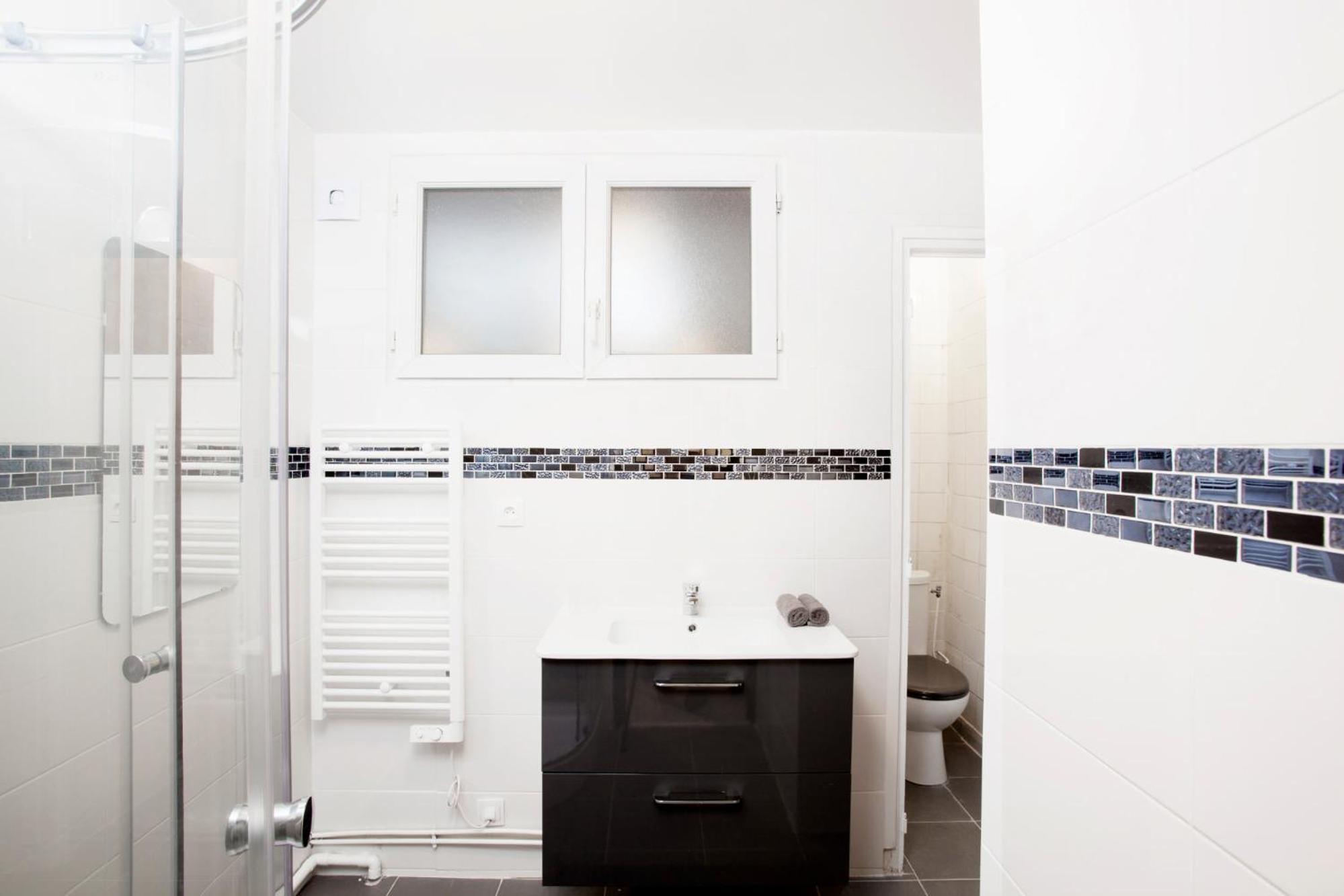 Manray House - Beautiful Three Bedroom Apartment- Center Parijs